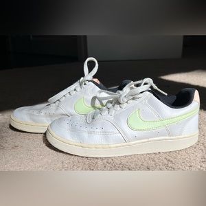 Nike womens shoes